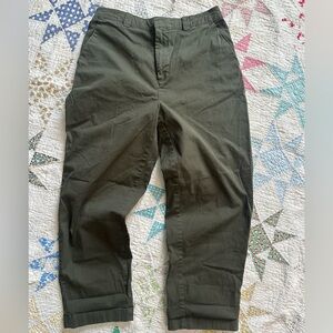 GAP Women’s Green Straight Up Khaki sz 8